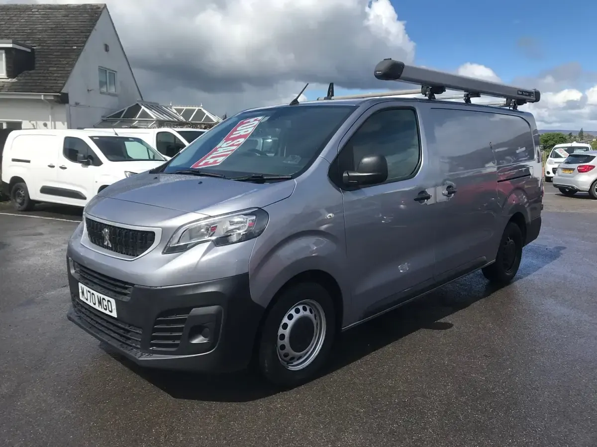 Käytetty Peugeot Expert 2020 Harmaa Van