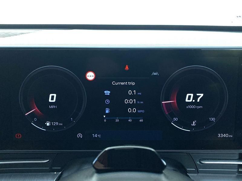 Green Used 2025 Hyundai Kona Advanced SUV | £21,994 (Fair price) - Image 1/3