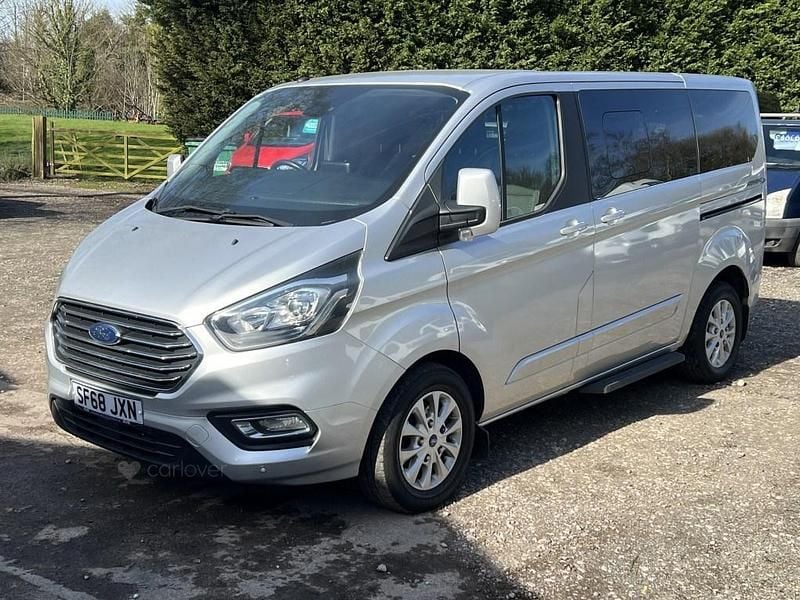 Used Ford Tourneo Custom Titanium 2018 Silver Van