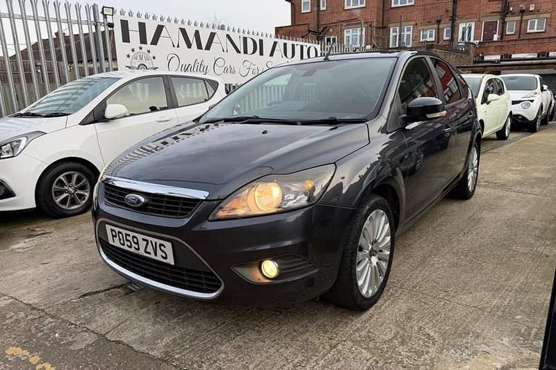 Used Ford Focus Titanium 2009 Grey Hatchback
