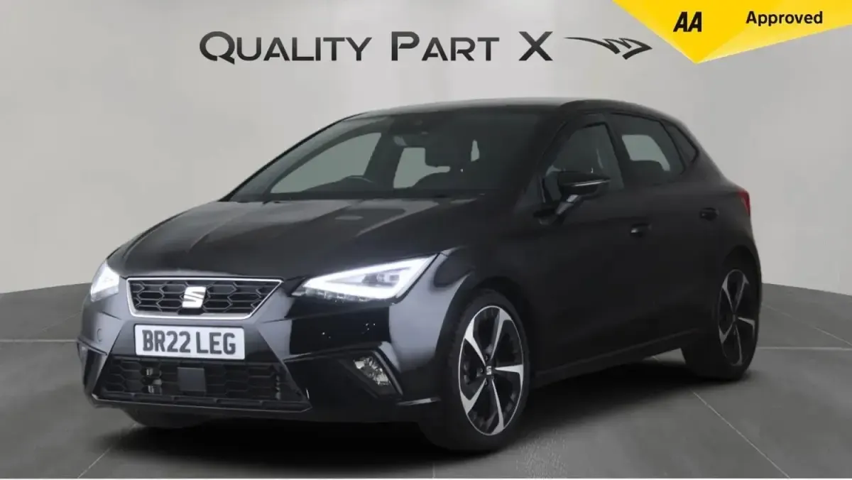 Begagnad Seat Ibiza FR Sport 2024 Svart Halvkombi