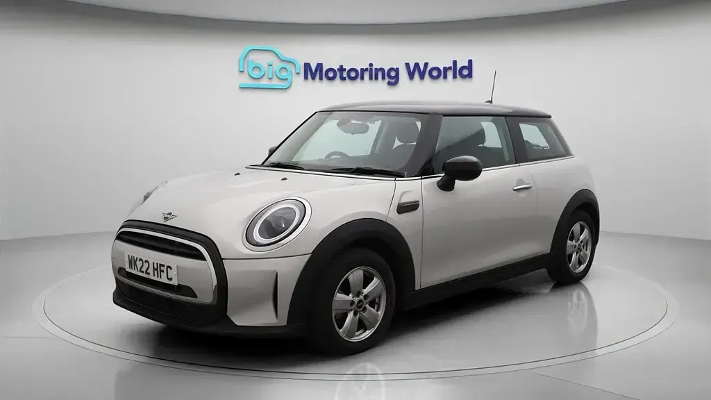 Usado Mini Cooper Classic 136 HP (100 kW) 2022 Citadino