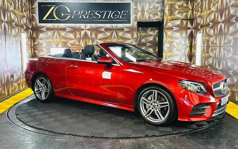 Usado Mercedes E220 AMG Line Premium Plus 194 HP (142 kW) 2019 Cabrios