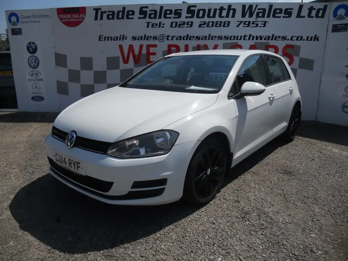 Used VW Golf VII SE 2014 White Hatchback