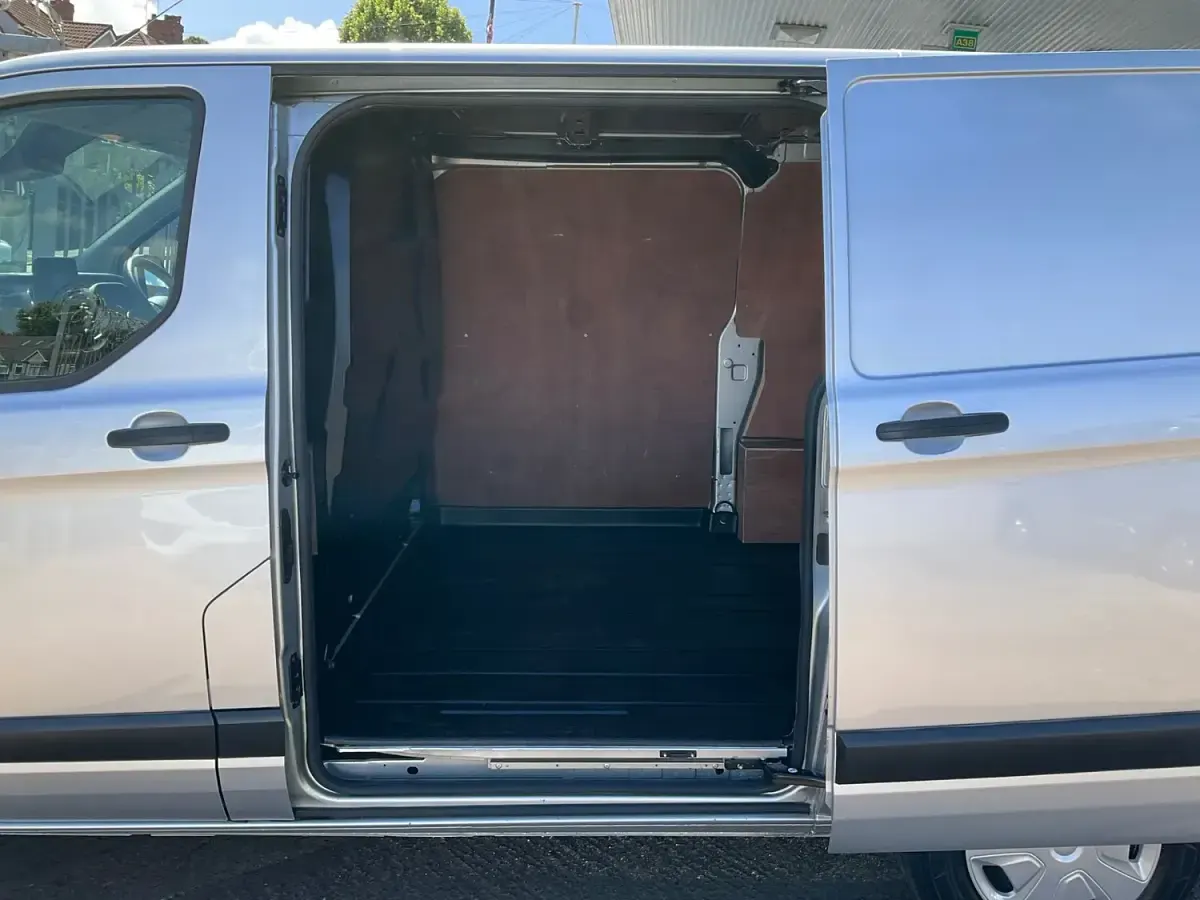 Used Ford Transit Custom Trend 130 HP (95 kW) 2019 Silver Van