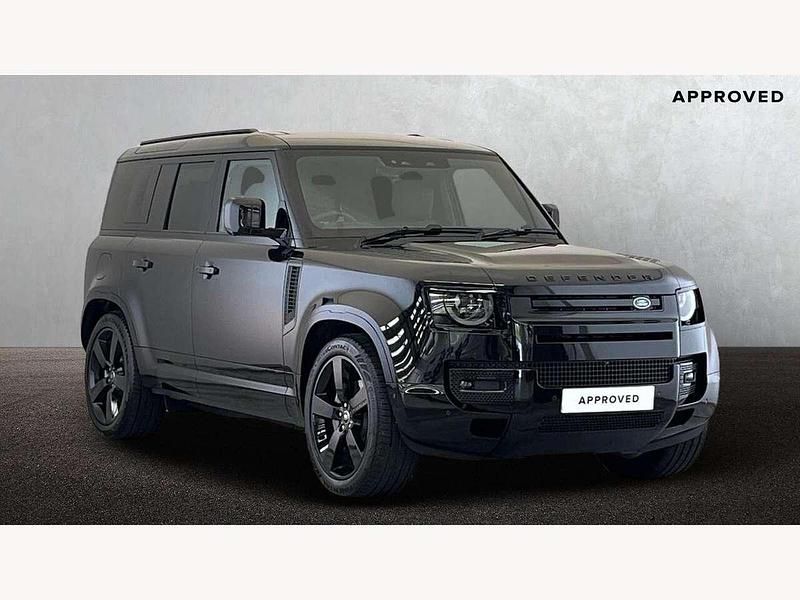 Black Used 2025 Land Rover Defender HSE Dynamic SUV | £78,495 (Expensive) - Image 1/4