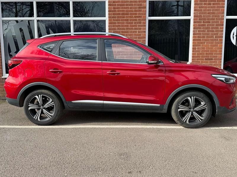 Used MG ZS Excite 106 HP (77 kW) 2022 Red SUV