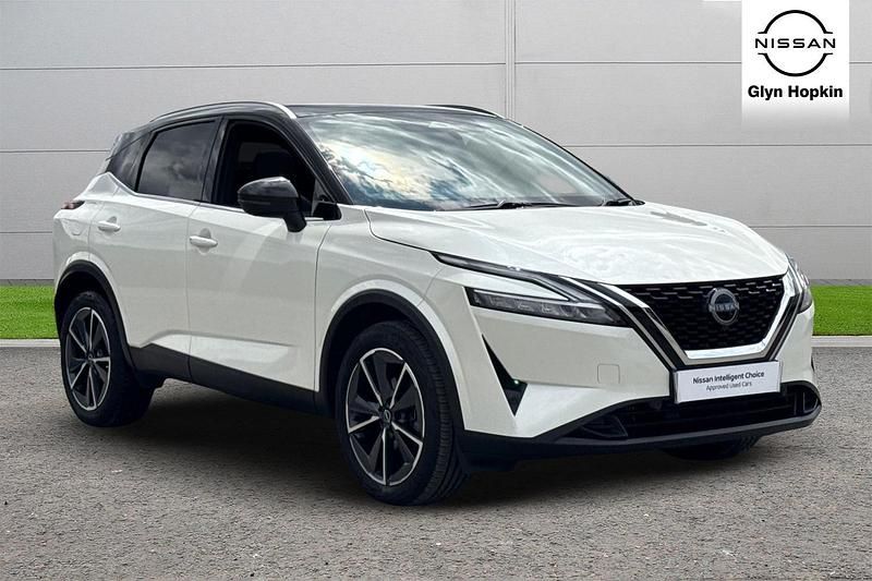 White Used 2024 Nissan Qashqai Tekna SUV | £24,117 (Expensive) - Image 1/4
