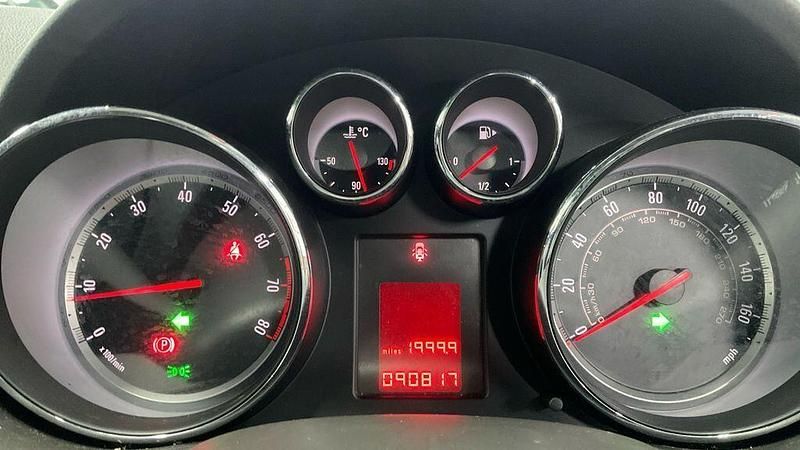 Used Vauxhall Insignia 140 HP (102 kW) 2012 Grey Hatchback