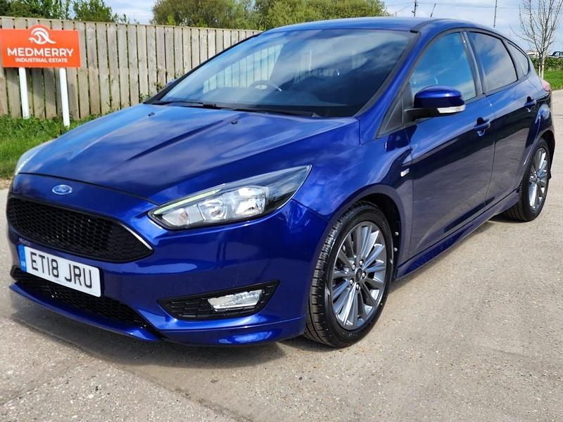 Used Ford Focus ST-Line 125 HP (91 kW) 2018 Blue Hatchback