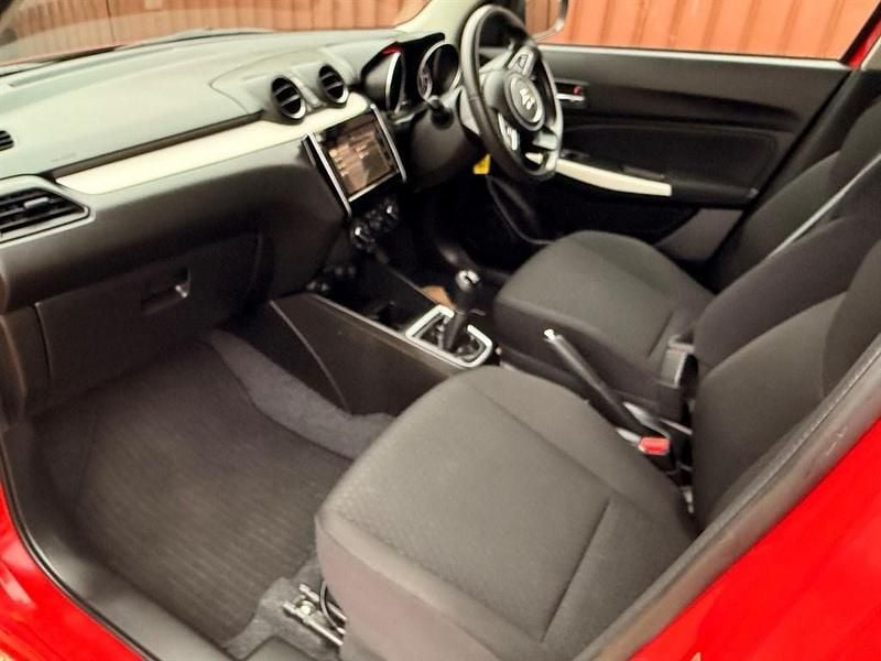 Used Suzuki Swift SZ-L 83 HP (61 kW) 2022 Red Hatchback