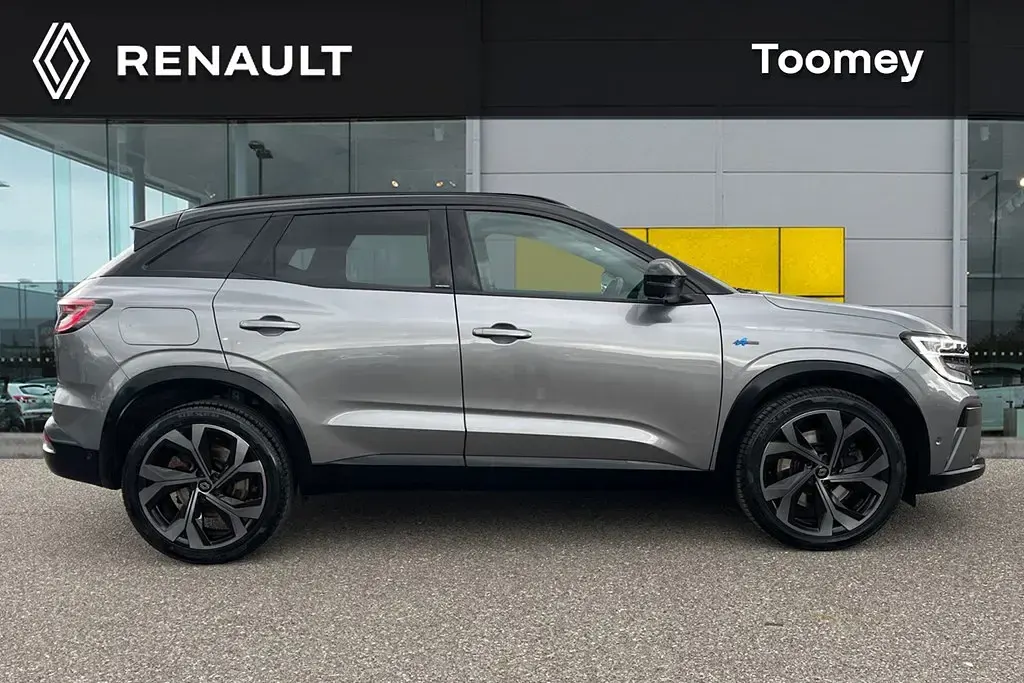 Used Renault Austral Iconic Esprit Alpine 197 HP (144 kW) 2023 Black SUV