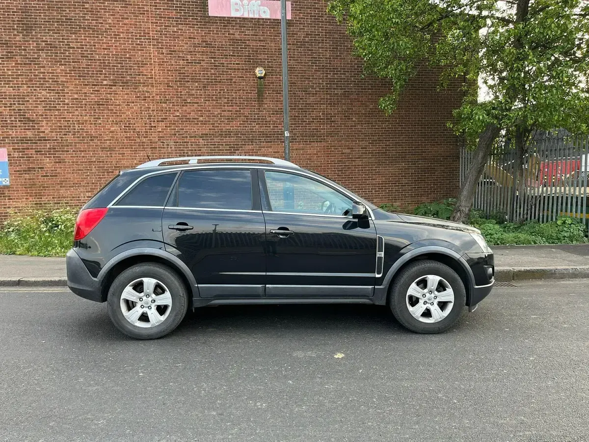 Second-hand Vauxhall Antara S 2015 Negru SUV