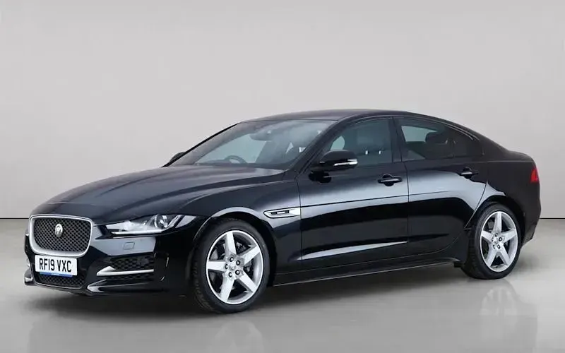 Used Jaguar XE Ingenium 200 HP (147 kW) 2019 Black Sedan