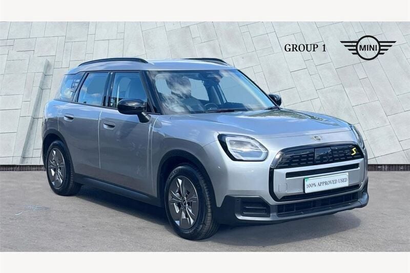 Silver Used 2025 Mini Countryman Classic SUV | £32,995 (Good price) - Image 1/4