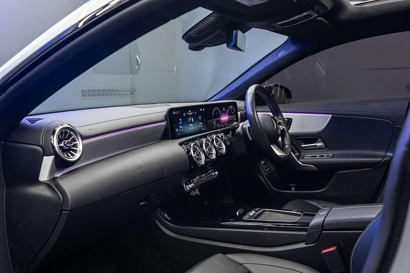 Used Mercedes CLA220 AMG Line Premium Plus 190 HP (139 kW) 2024 Silver Sedan