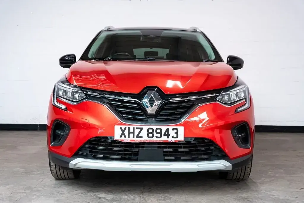 Used Renault Captur Version S 130 HP (95 kW) 2020 Red/black SUV
