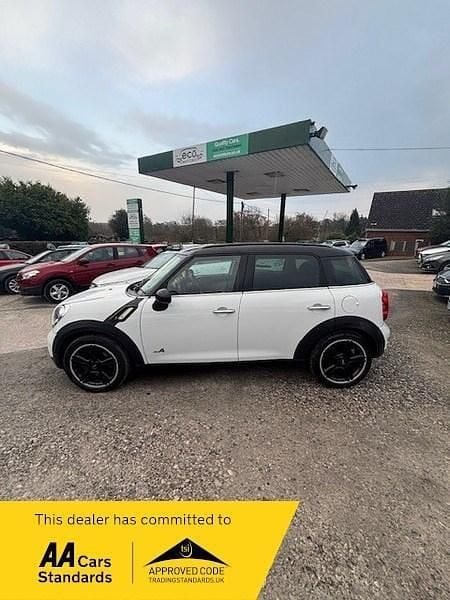 Used Mini Cooper S 184 HP (135 kW) 2010 White Hatchback