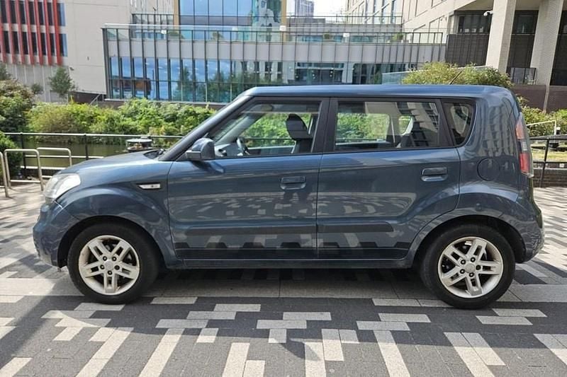 Blue Used 2009 Kia Soul 2 SUV | £1,350 (Fair price) - Image 1/1