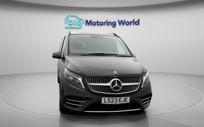 Used Mercedes V300 AMG line 237 HP (174 kW) 2023 Grey MPV