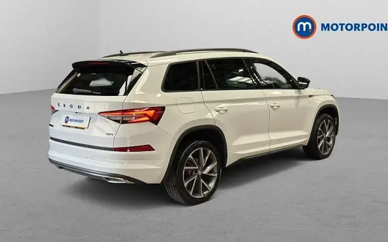 Used Skoda Kodiaq SportLine 190 HP (139 kW) 2023 White SUV