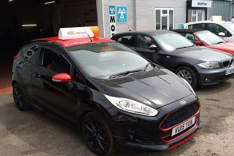Black Used 2015 Ford Fiesta Zetec Hatchback | £3,995 (Fair price) - Image 1/1