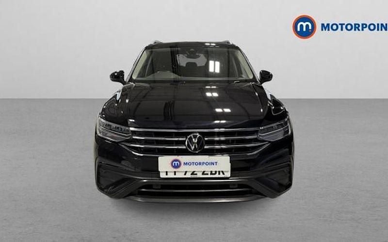 Used VW Tiguan Allspace Life 150 HP (110 kW) 2023 Black SUV