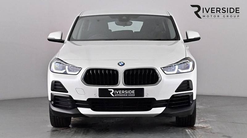 Used BMW X2 Sport Line 178 HP (130 kW) 2022 Mineral white SUV