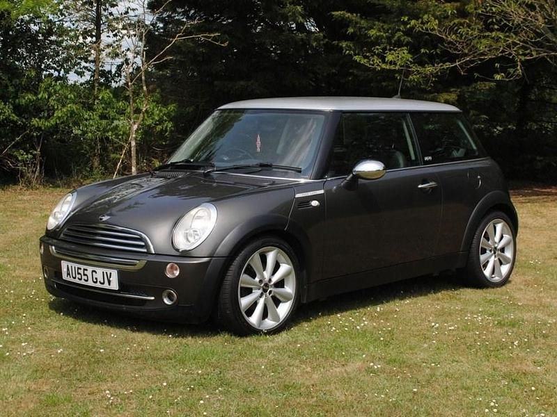 Grey Used 2005 Mini Cooper Hatch Hatchback | £2,995 - Image 1/3