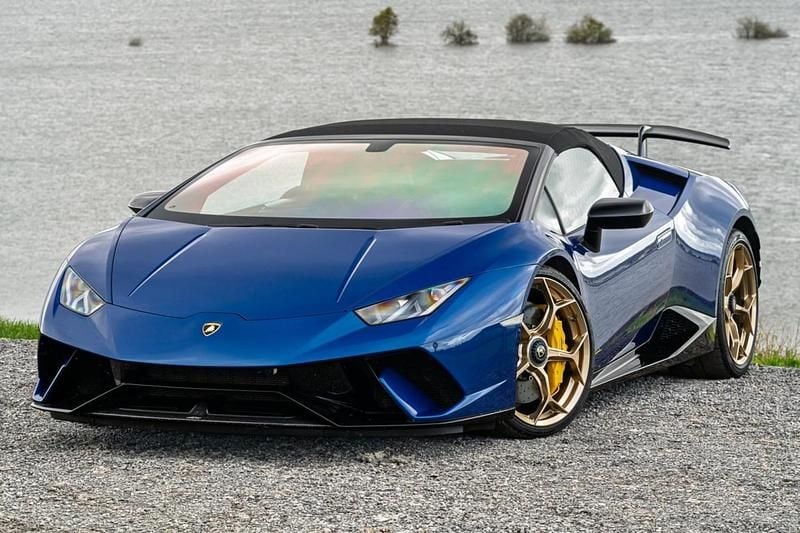 Used Lamborghini Huracán 640 HP (470 kW) 2018 Blue Cabriolet