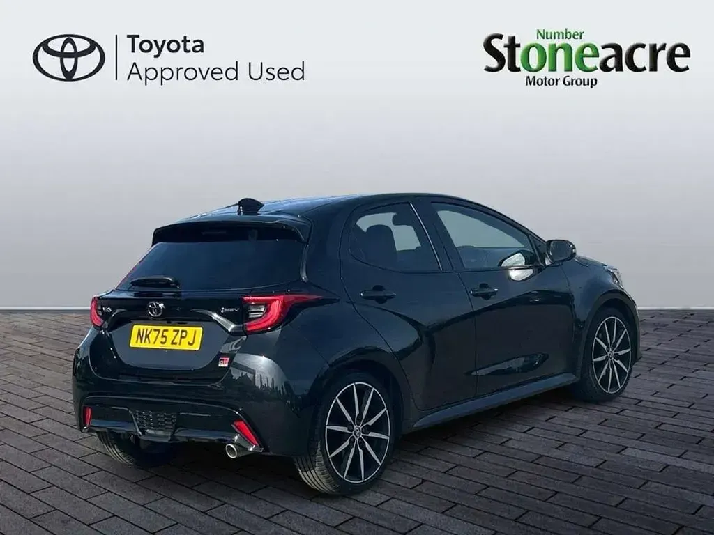 Used Toyota Yaris Hybrid Sport 128 HP (94 kW) 2025 Black Hatchback