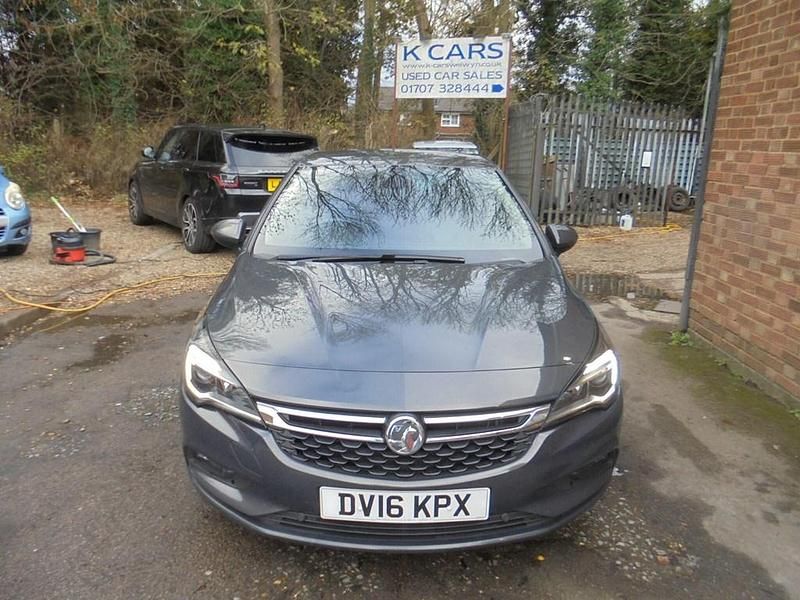 Second-hand Vauxhall Astra Elite 150 CP (110 kW) 2016 Gri Hatchback
