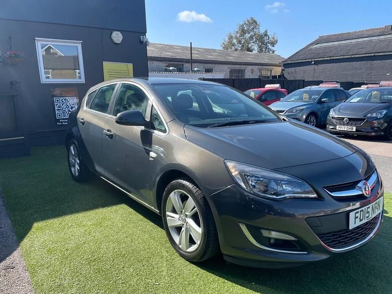 Used Vauxhall Astra SRi 100 HP (73 kW) 2015 Grey Hatchback