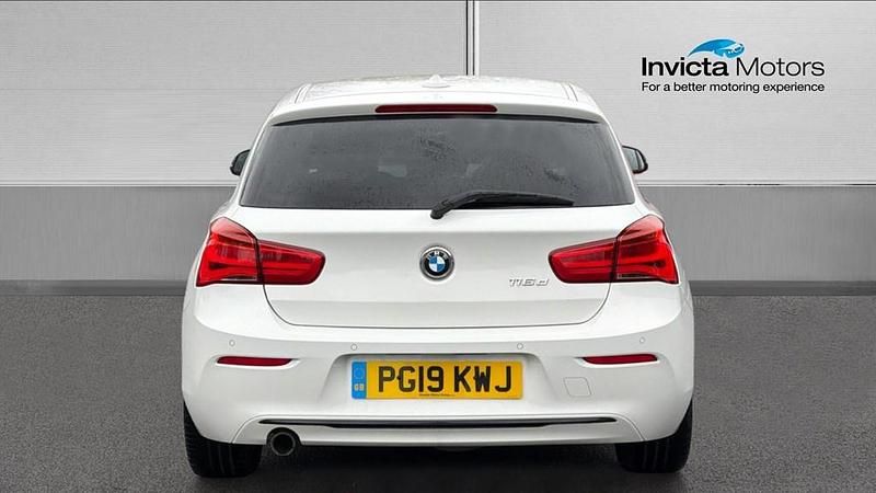 Used BMW 116 Sport Line 116 HP (85 kW) 2019 White Hatchback