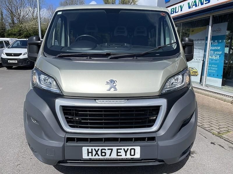 Second-hand Peugeot Boxer 110 CP (80 kW) 2017 Auriu Van