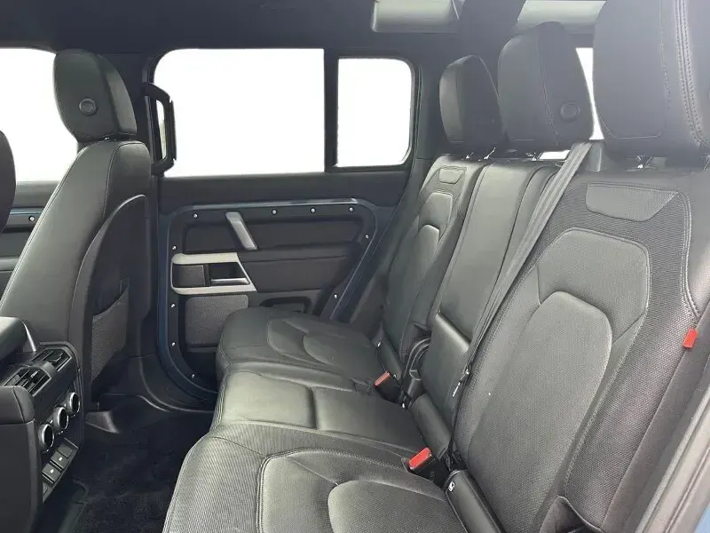 Used Land Rover Defender SE Dynamic 2023 Blue SUV