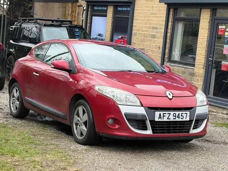 Used Renault Mégane Coupé Dynamique 2009 Red Coupe