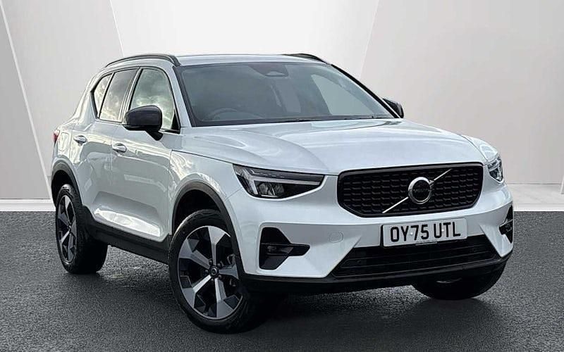 Used Volvo XC40 Plus 197 HP (144 kW) 2025 SUV