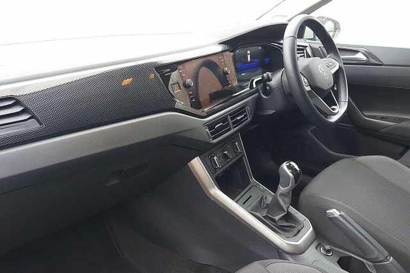 Begagnad VW Polo 95 HK (69 kW) 2024 Halvkombi