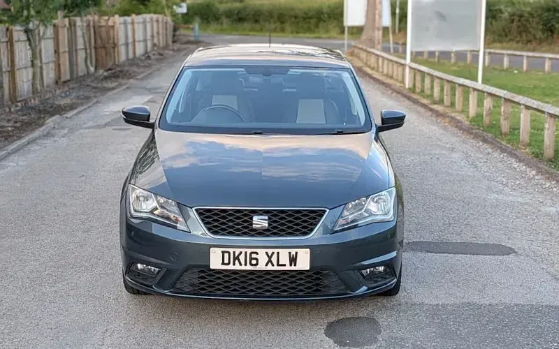 Used Seat Toledo Style 110 HP (80 kW) 2016 Grey Hatchback