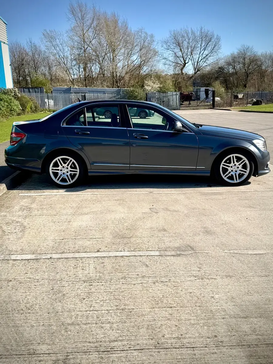 Used Mercedes C180 143 HP (105 kW) 2007 Grey Sedan