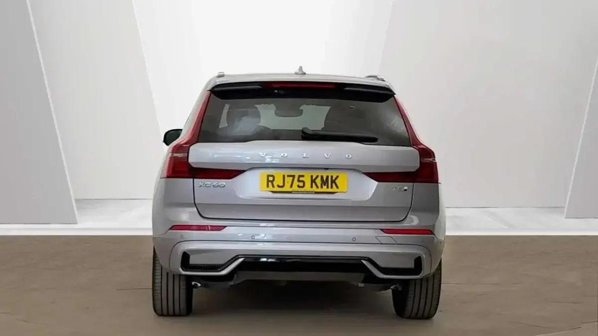 Used Volvo XC60 Ultra 449 HP (330 kW) 2025 Silver SUV