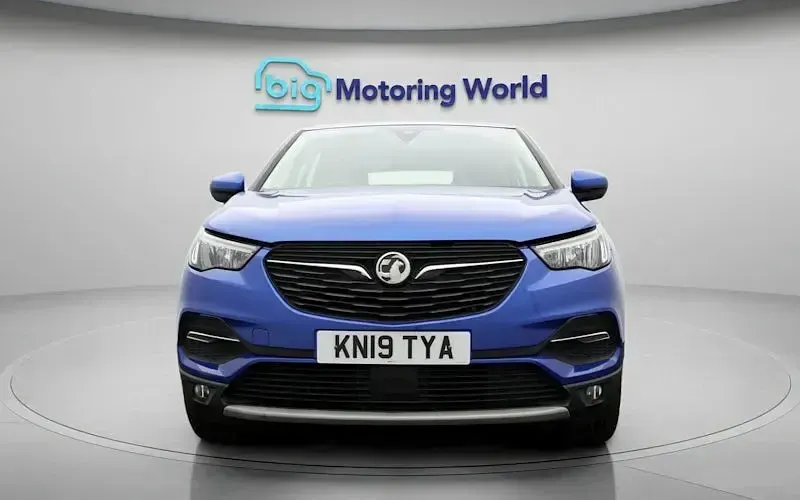 Used Vauxhall Grandland X S 131 HP (96 kW) 2019 Blue SUV