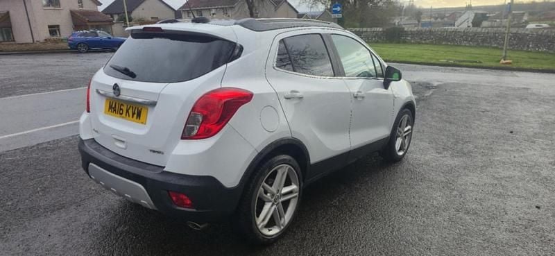 Second-hand Vauxhall Mokka Edition 140 CP (102 kW) 2016 Alb SUV