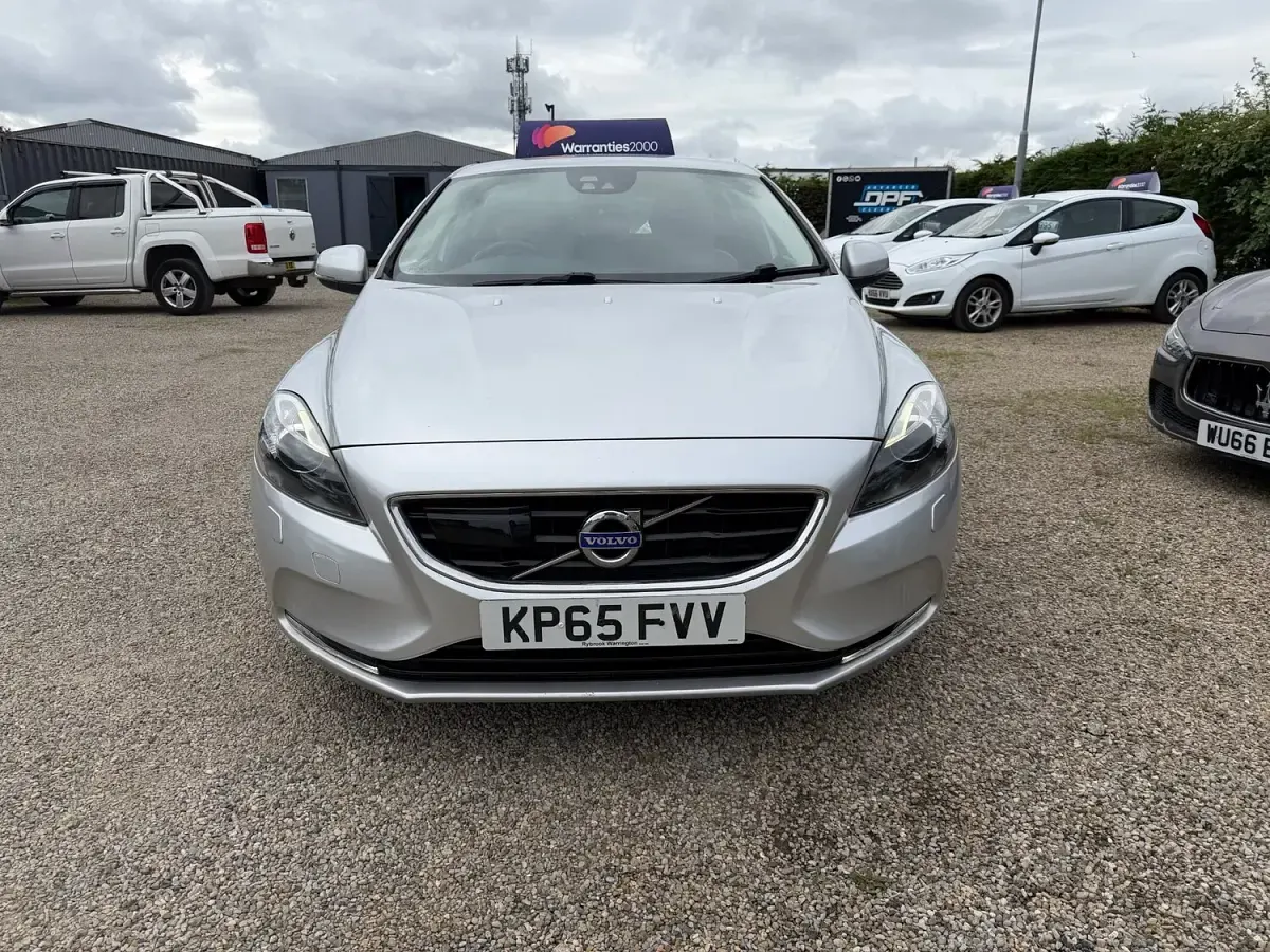 Used Volvo V40 SE Lux 2015 Silver Hatchback