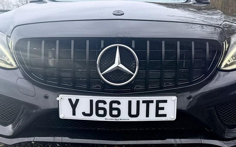 Used Mercedes C250 AMG Line Premium Plus 204 HP (150 kW) 2016 Black Sedan