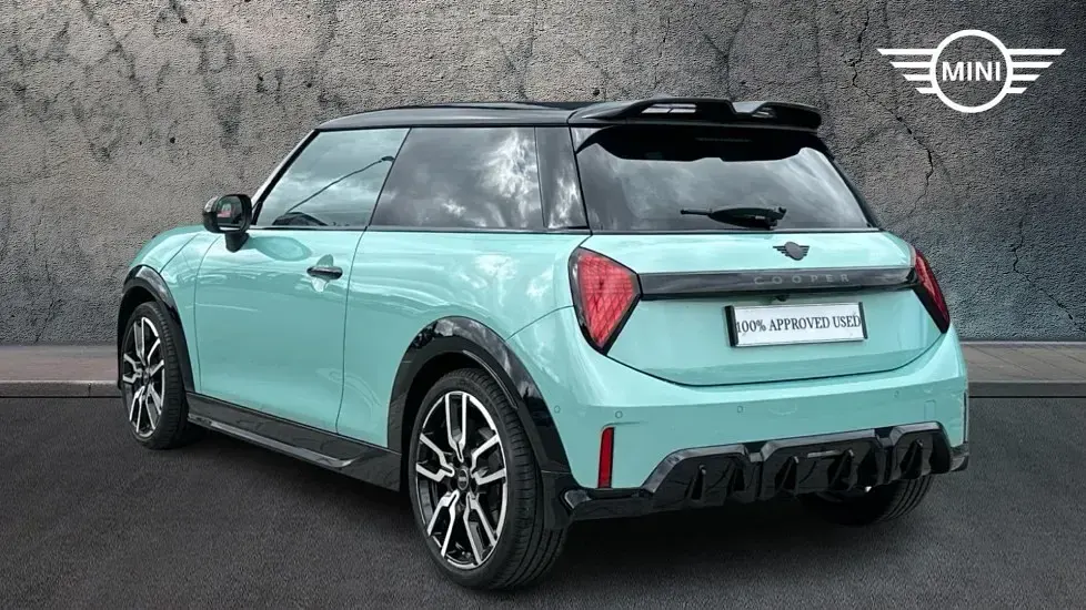 Used Mini Cooper Hatch 113 kW (154 HP) 2025 Green Hatchback