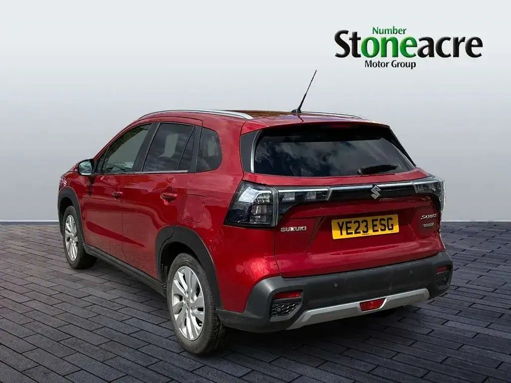 Używany Suzuki SX4 S-Cross 127 KM (93 kW) 2023 Czerwony SUV