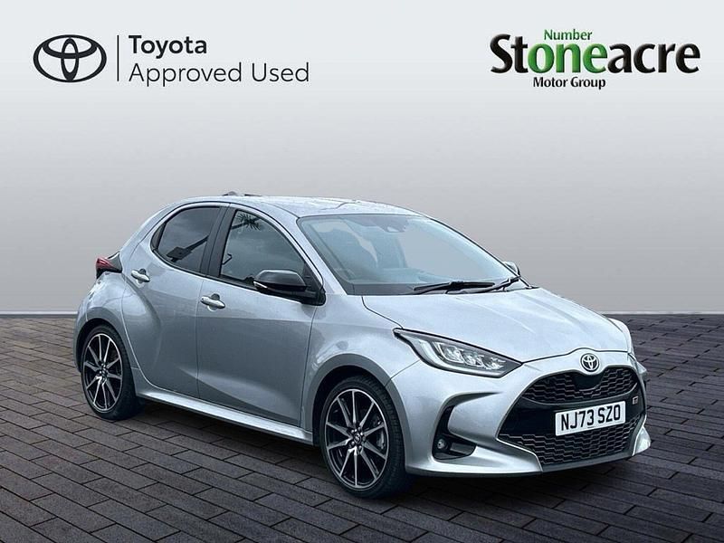 Used Toyota Yaris Hybrid Sport 116 HP (85 kW) 2023 Silver Hatchback