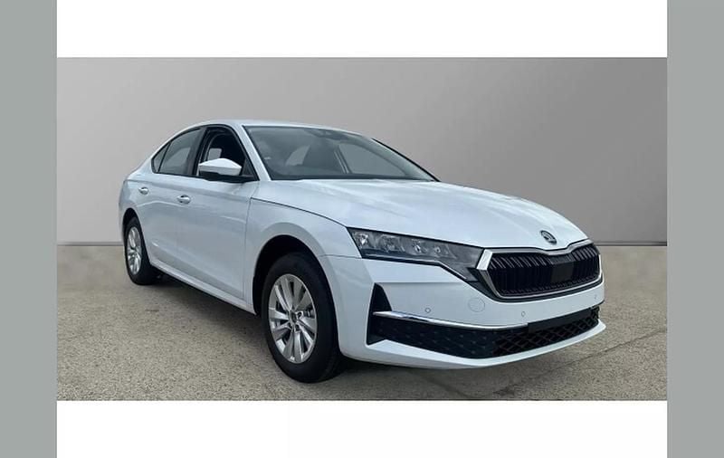 Other New 2025 Skoda Octavia SE Technology Hatchback | £25,438 (A bit pricey) - Image 1/4